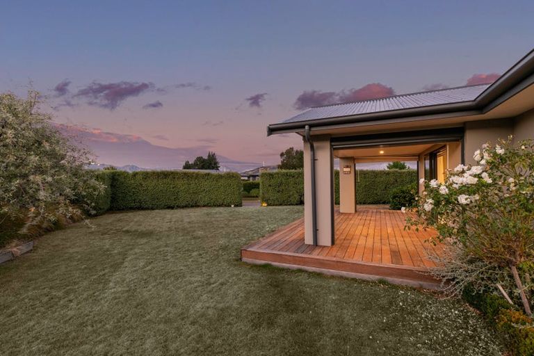 Photo of property in 5 Nancy Lane, Wanaka, 9305