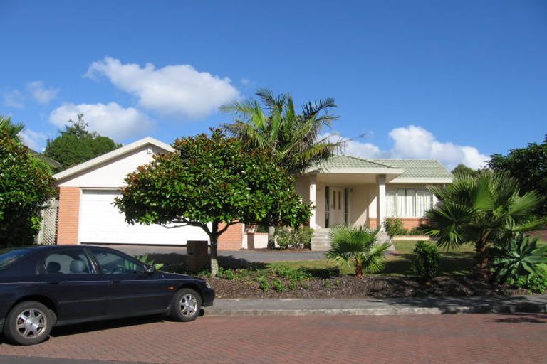 Photo of property in 10 Tyburn Lane, Unsworth Heights, Auckland, 0632