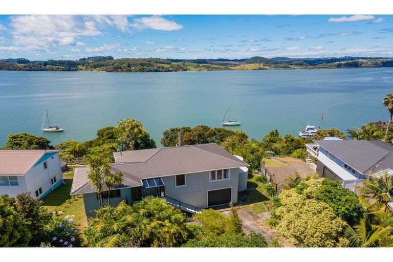 Photo of property in 40 Rangitane Loop Road, Kerikeri, 0294