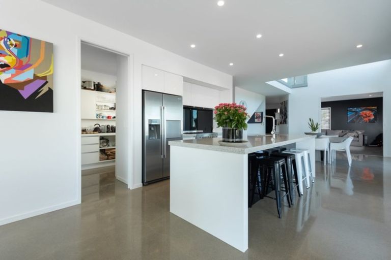 Photo of property in 7r Estates Terrace, Welcome Bay, Tauranga, 3175