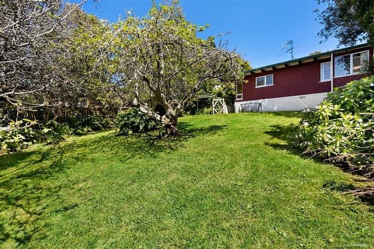 Photo of property in 31 Cron Avenue, Te Atatu South, Auckland, 0610