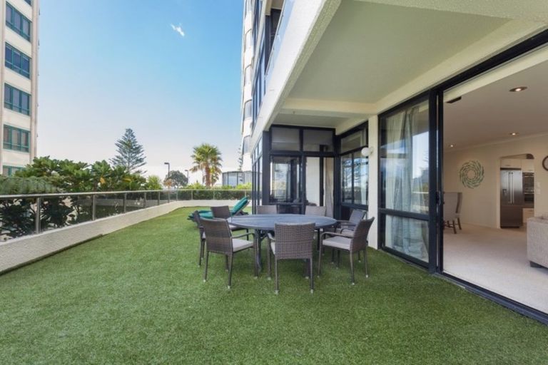 Photo of property in 21 Maunganui Road, Mount Maunganui, 3116