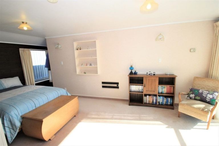 Photo of property in 111 Hagart-alexander Drive, Mosgiel, 9024