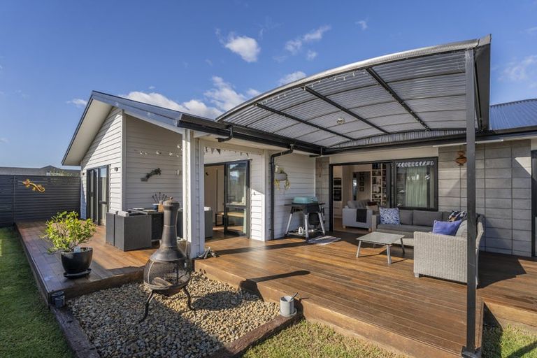 Photo of property in 155 Kupe Drive, Whitianga, 3510