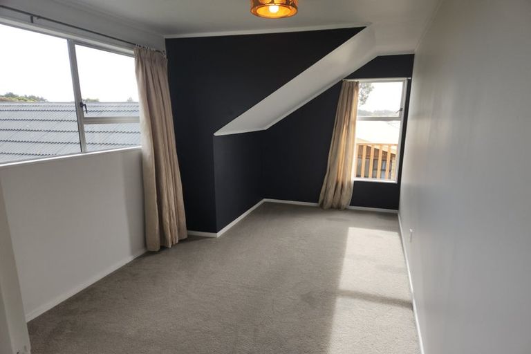 Photo of property in 7a Lesley Grove, Waikanae, 5036