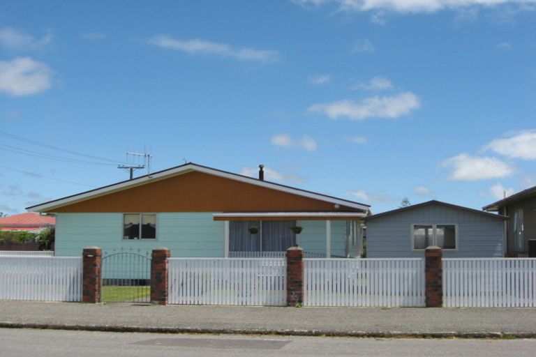 Photo of property in 82 Derby Street, Westport, 7825