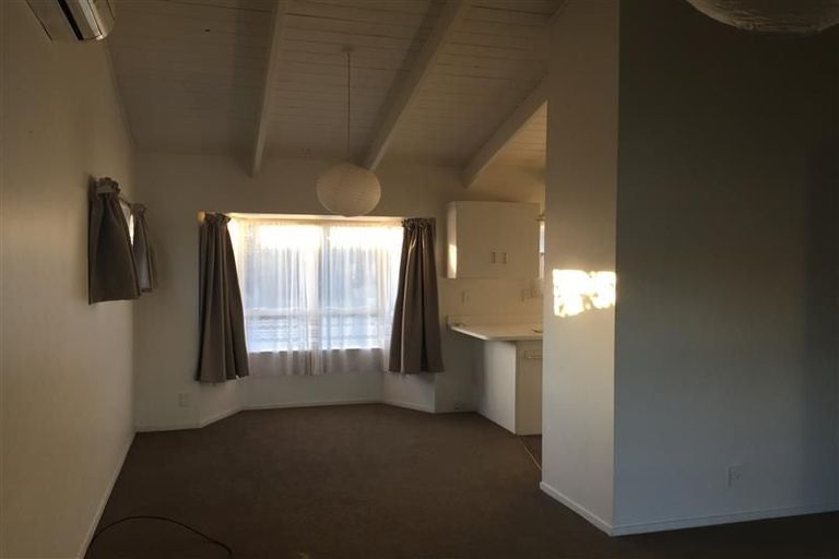 Photo of property in 48 Strid Road, Te Atatu South, Auckland, 0610