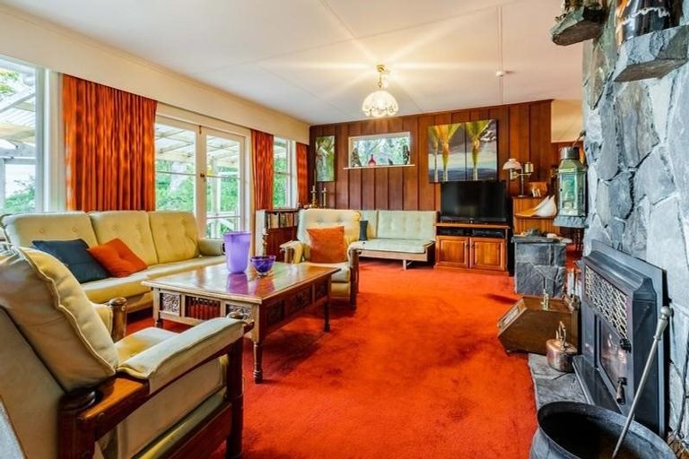 Photo of property in 3 Ngaio Road, Titirangi, Auckland, 0604