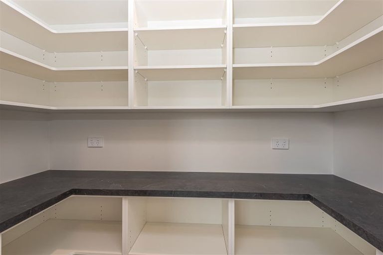 Photo of property in 10 Angus Place, Rangiora, 7400