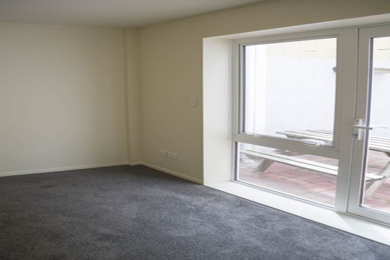 Photo of property in Pirie Street Townhouses, 28/35u Pirie Street, Mount Victoria, Wellington, 6011