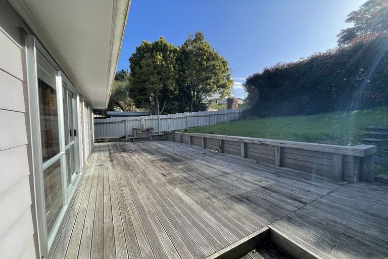 Photo of property in 28 Glenfinn Place, Massey, Auckland, 0614