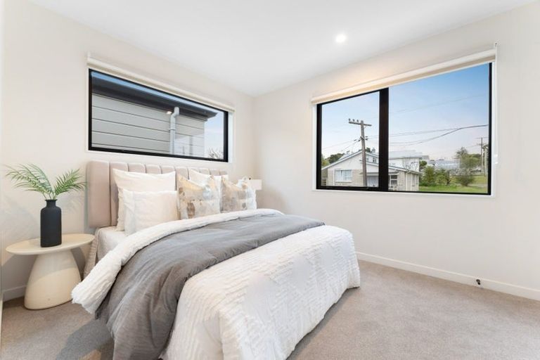 Photo of property in 2/29 Brandon Road, Glen Eden, Auckland, 0602