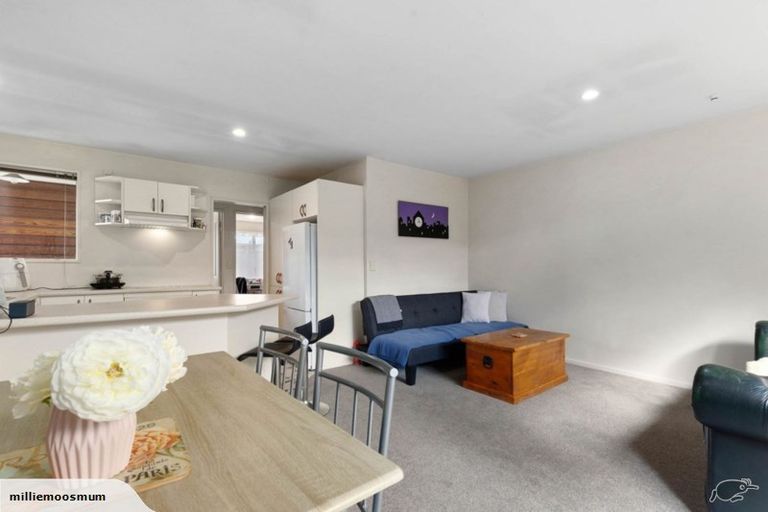 Photo of property in 17d Division Street, Riccarton, Christchurch, 8041