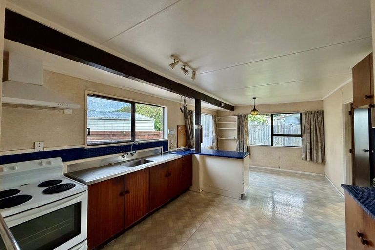 Photo of property in 2/319 Roscommon Road, Clendon Park, Auckland, 2103