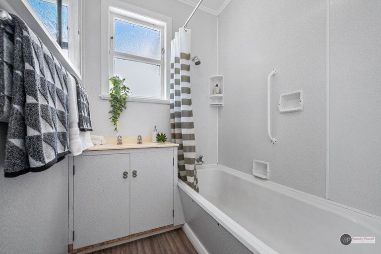 Photo of property in 74 Judd Crescent, Naenae, Lower Hutt, 5011