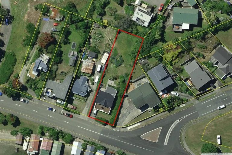 Photo of property in 7 Onepoto Road, Titahi Bay, Porirua, 5022