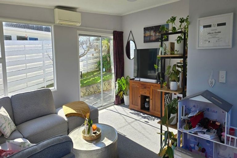 Photo of property in 12 The Quarterdeck, Whitby, Porirua, 5024