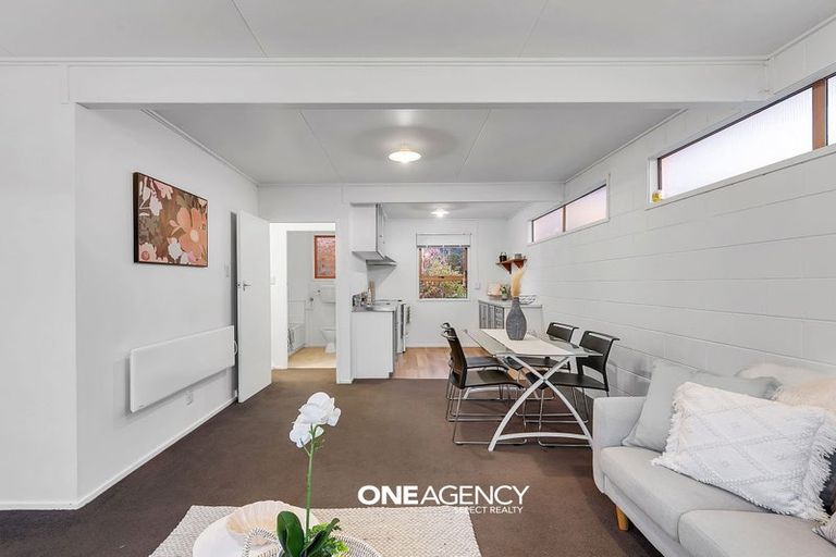 Photo of property in 4/12 Thornley Street, Titahi Bay, Porirua, 5022