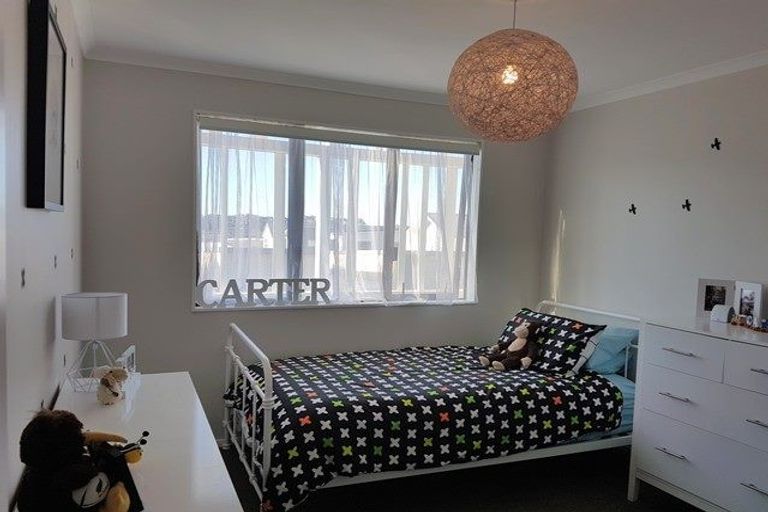 Photo of property in 21 Kanuka Road, Hobsonville, Auckland, 0616