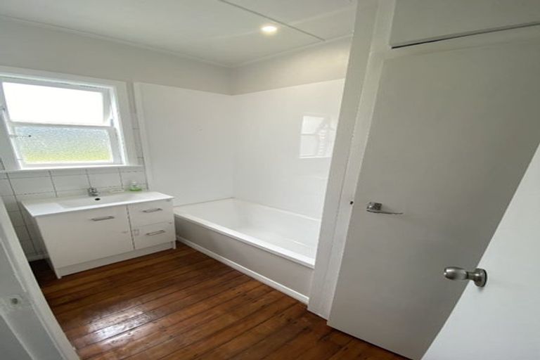 Photo of property in 61 Miro Street, Trentham, Upper Hutt, 5018