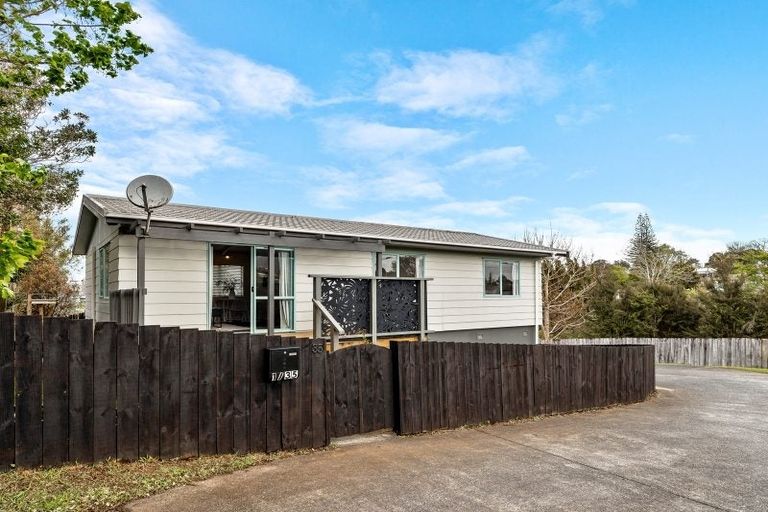Photo of property in 2/35 Station Road, Te Kamo, Whangarei, 0112