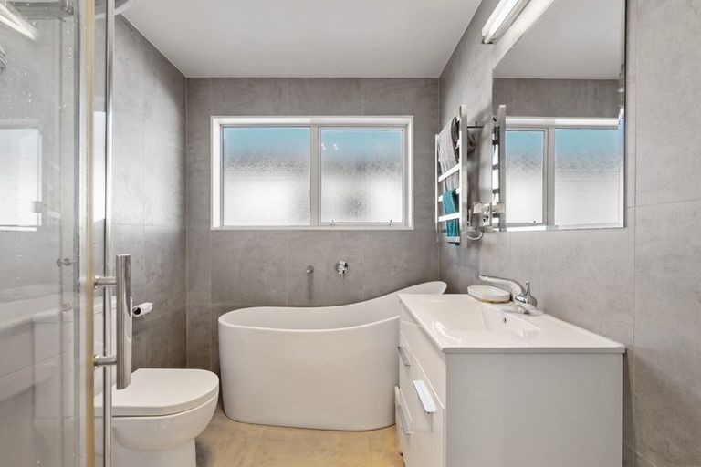 Photo of property in 10 Calcite Avenue, Flat Bush, Auckland, 2019