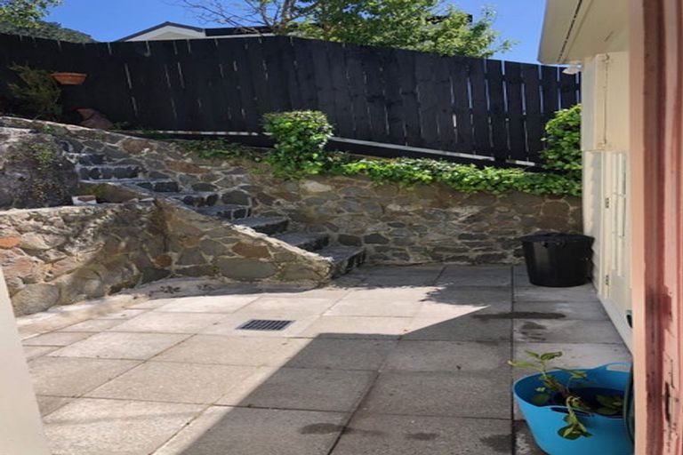 Photo of property in 6 Pitarua Street, Thorndon, Wellington, 6011