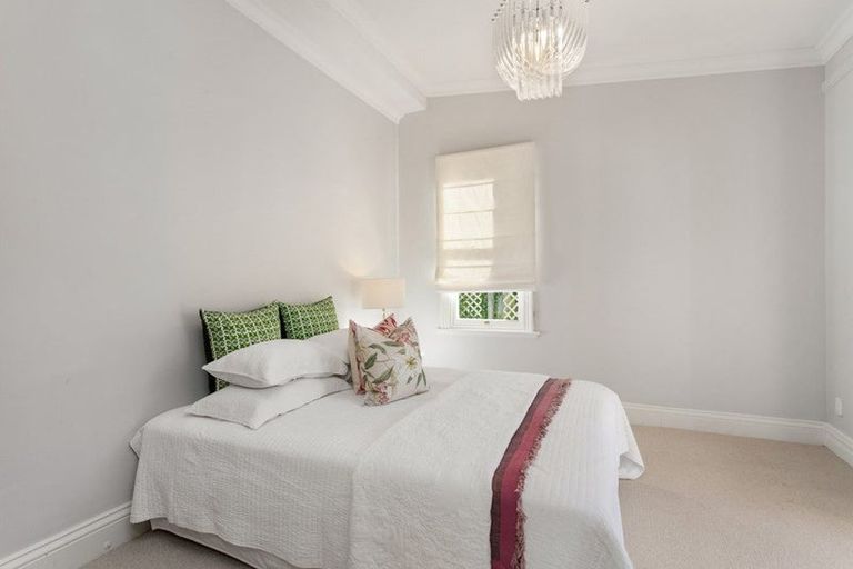 Photo of property in 17 Martin Avenue, Beckenham, Christchurch, 8023
