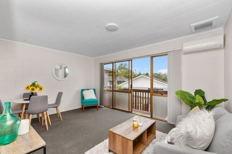 Photo of property in 1/19 Kemp Road, Massey, Auckland, 0614