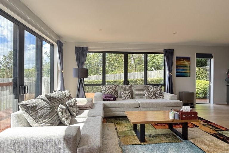 Photo of property in 14b Mackay Drive, Greenhithe, Auckland, 0632