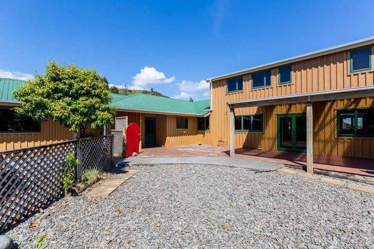 Photo of property in 607 Mataro Road, Onaero, Urenui, 4375