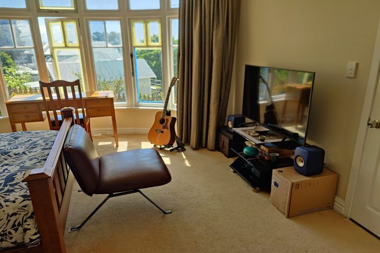 Photo of property in 28 Arlington Street, Mount Cook, Wellington, 6011