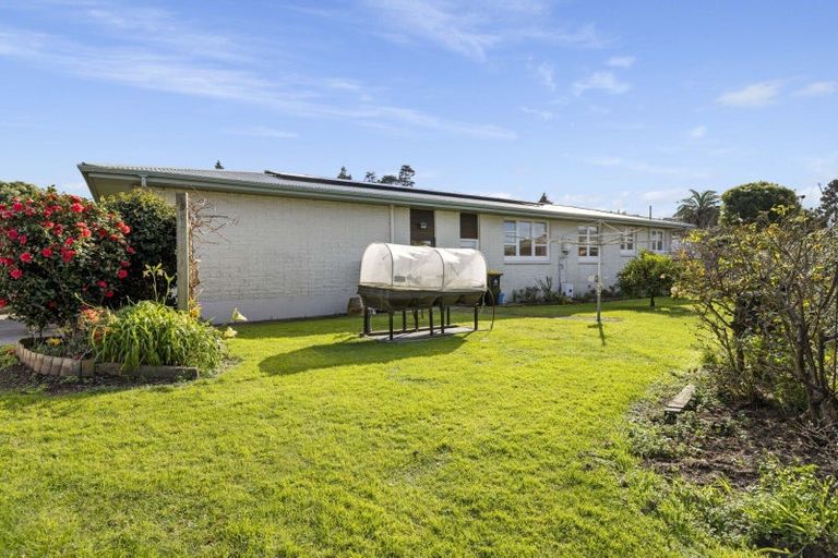 Photo of property in 261 Ngatai Road, Otumoetai, Tauranga, 3110