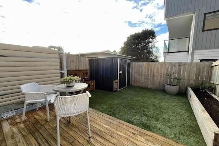 Photo of property in 16/8 Arney Road, Ranui, Auckland, 0612