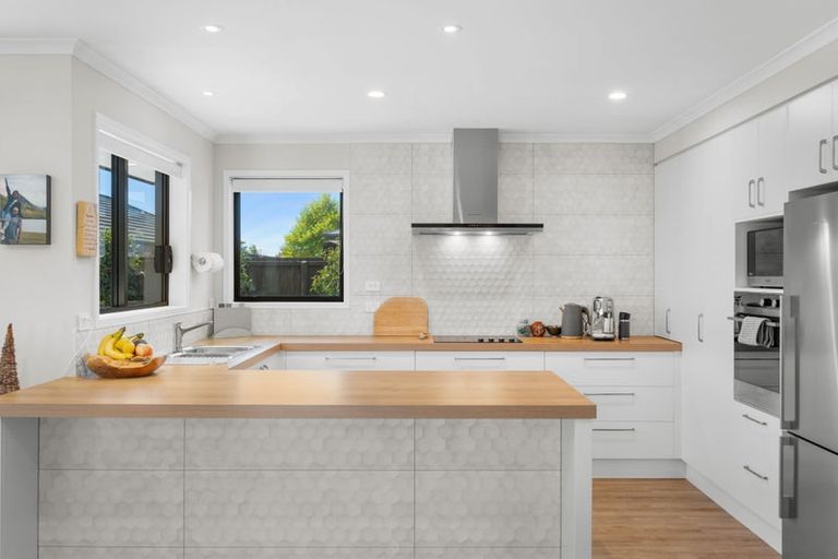 Photo of property in 6 Guyon Street, Marshland, Christchurch, 8083