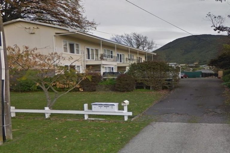 Photo of property in 37a/1 Devon Street, Picton, 7220