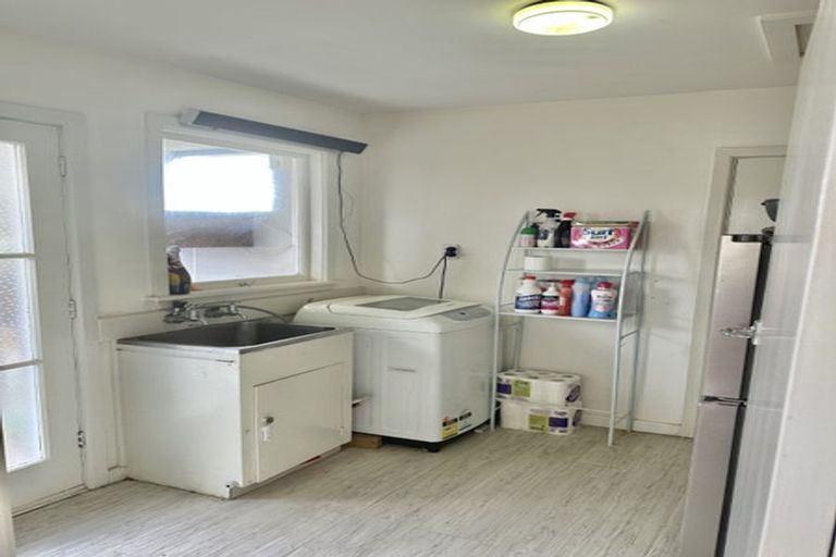 Photo of property in 7 Glenora Place, Hornby, Christchurch, 8042