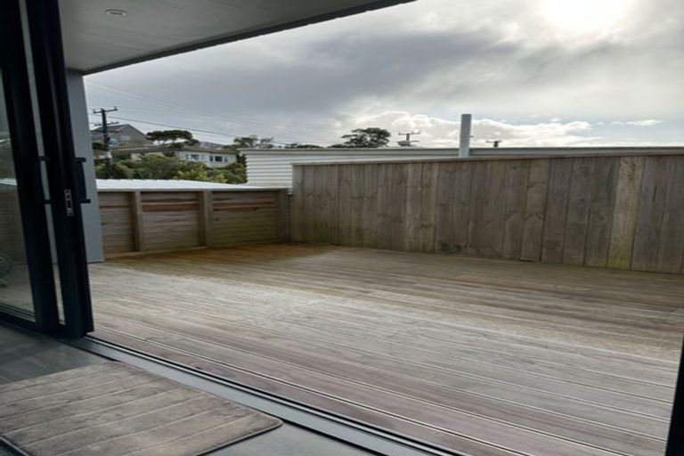 Photo of property in 31u2 Tarawera Road, Johnsonville, Wellington, 6037