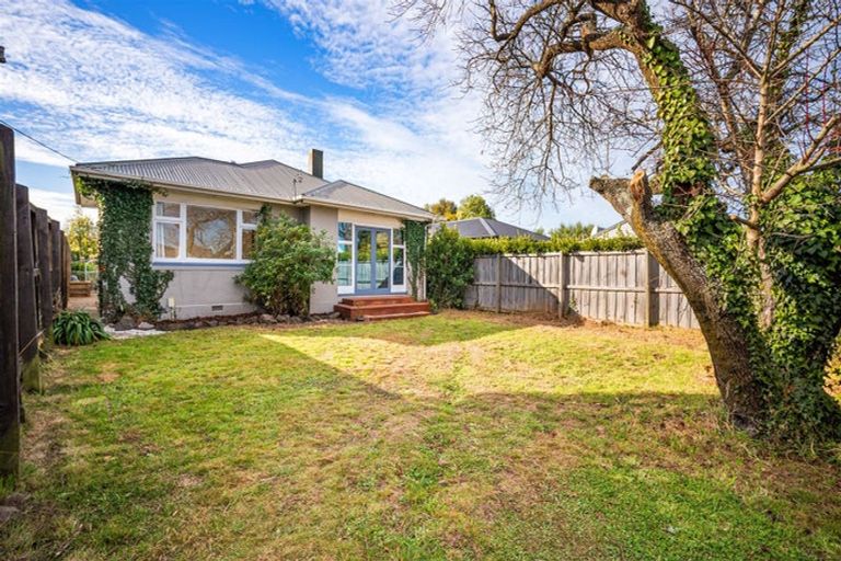 Photo of property in 19 Moreland Avenue, Papanui, Christchurch, 8053