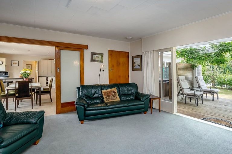Photo of property in 62 Kuratawhiti Street, Greytown, 5712