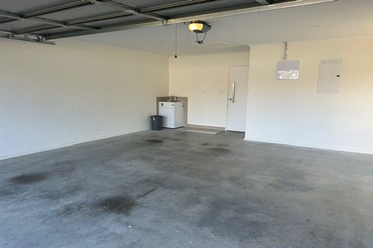 Photo of property in 13 Riverboat Lane, Helensville, 0800