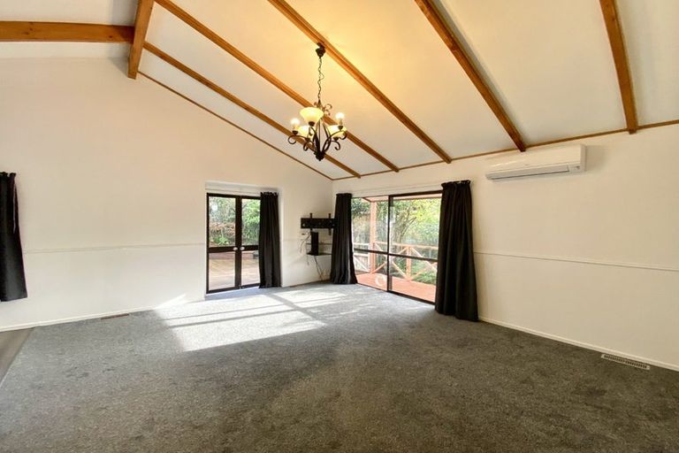 Photo of property in 1/8 Alston Avenue, Kelston, Auckland, 0602