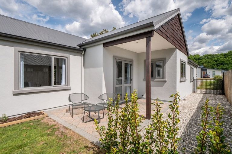 Photo of property in 44 Sylvan Street, Lake Hayes, Queenstown, 9304