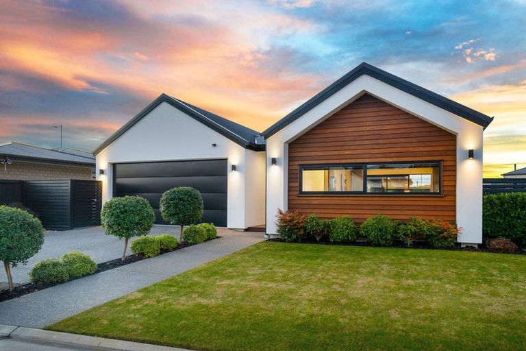 Photo of property in 3 Fry Place, Rolleston, 7614