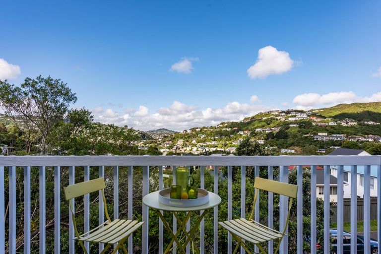 Photo of property in 70 Allington Road, Karori, Wellington, 6012