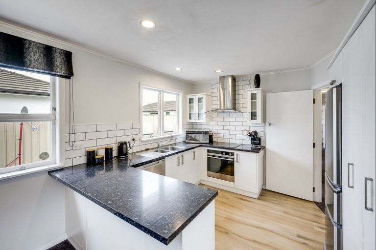 Photo of property in 37 Merton Crescent, Pirimai, Napier, 4112