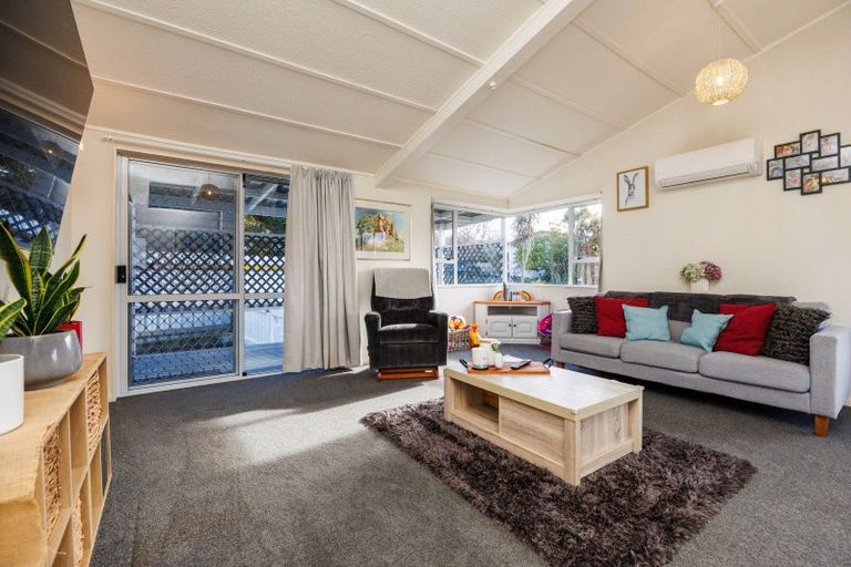 Photo of property in 10 Pirinoa Street, Feilding, 4702