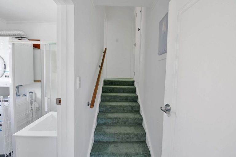 Photo of property in 2/6 Main Road, Wainuiomata, Lower Hutt, 5014