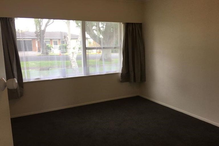 Photo of property in 28 Landscape Road, Papatoetoe, Auckland, 2025