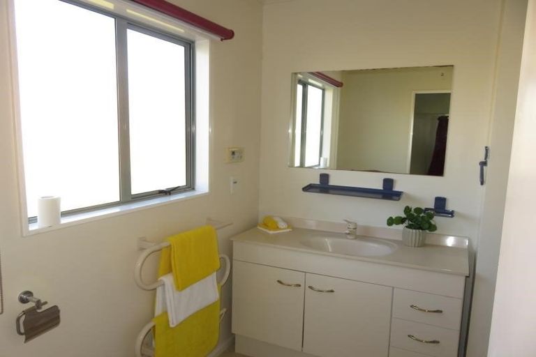 Photo of property in 3 Bathgate Street, Johnsonville, Wellington, 6037